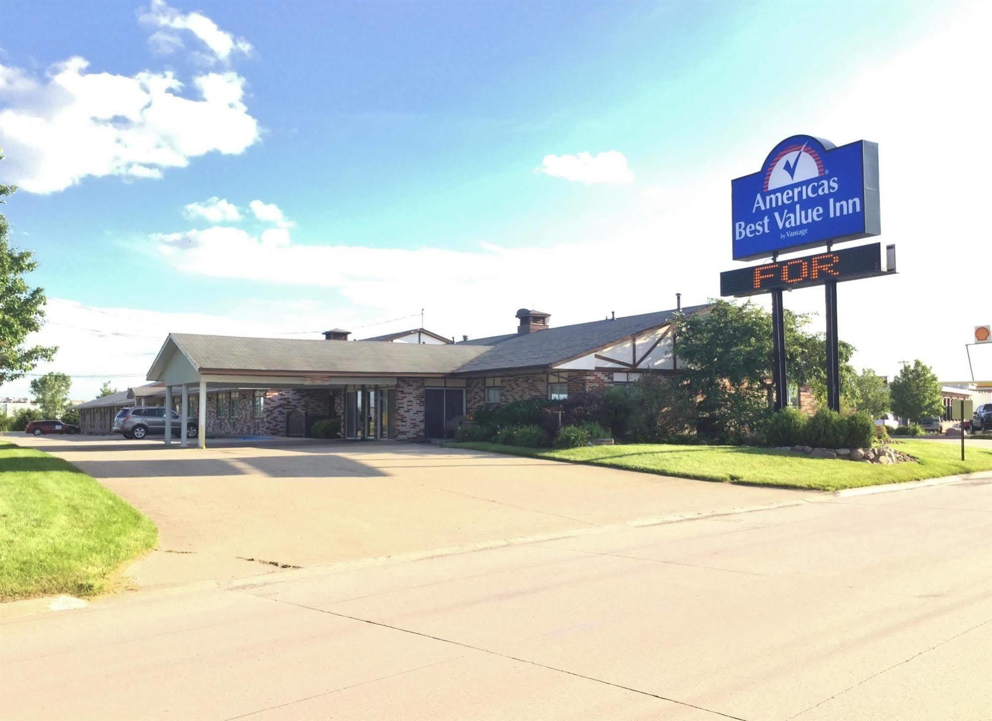 Relax Inn - Osceola Ia Exterior photo